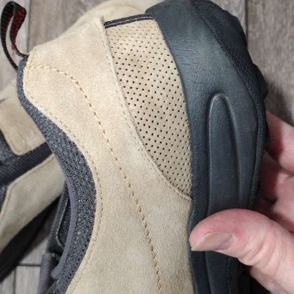 New Balance tan suede loafers. Size 9.5 - Picture 6 of 14